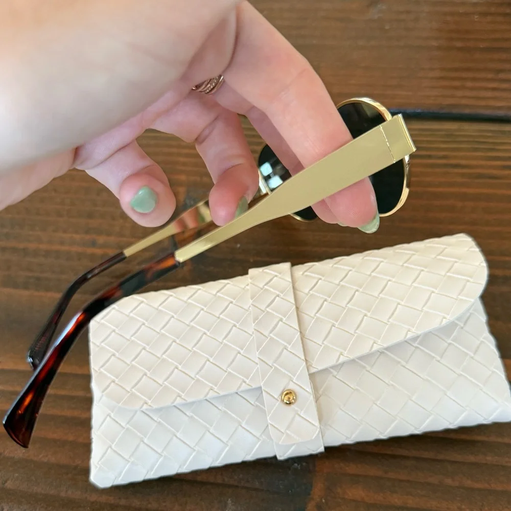 GOLD AND TORTUS SUNGLASSES ❤️‍🔥 NWT WITH CASE